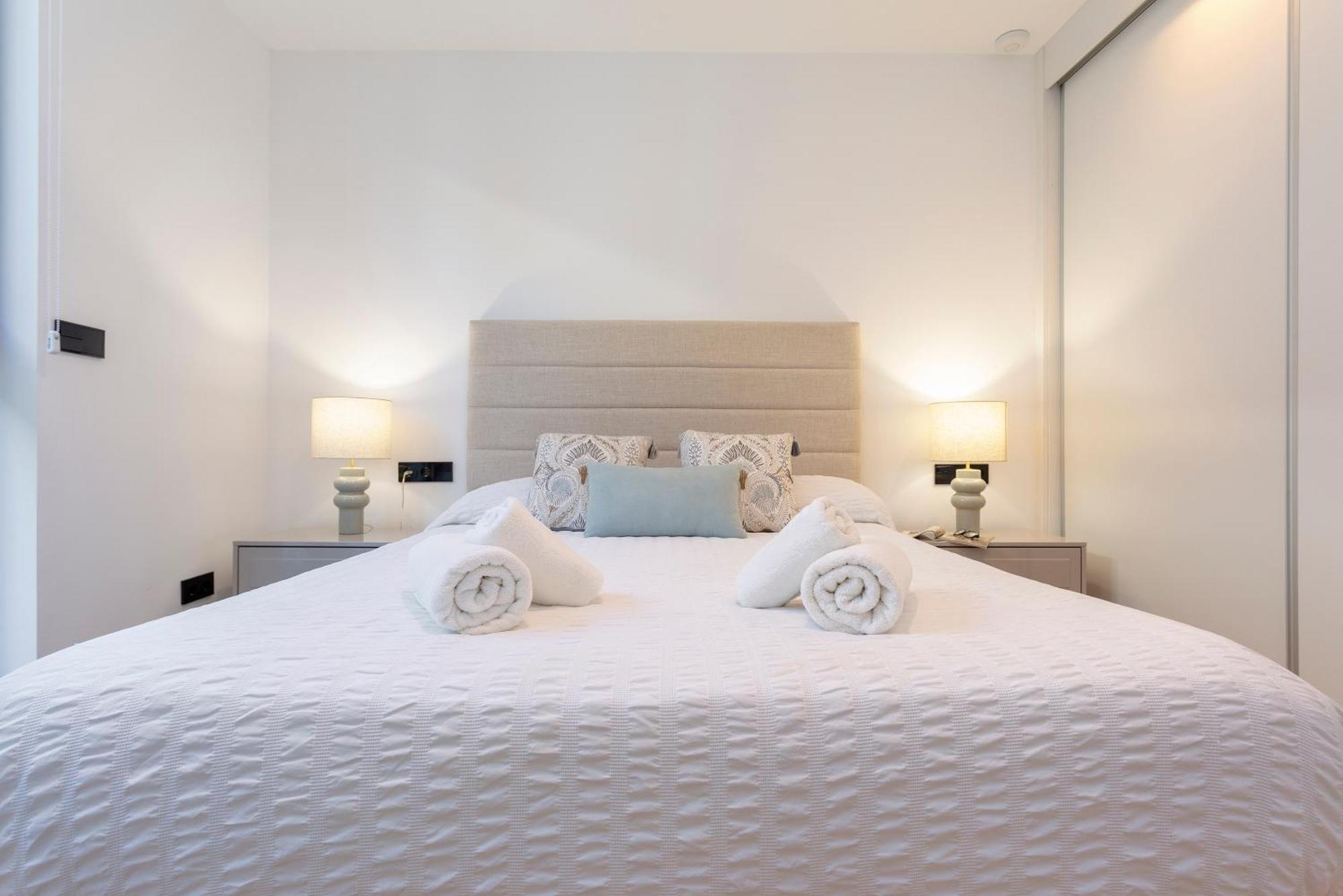 Malagueta Beach Front Luxury Apartment By Rent Me Màlaga Exteriér fotografie